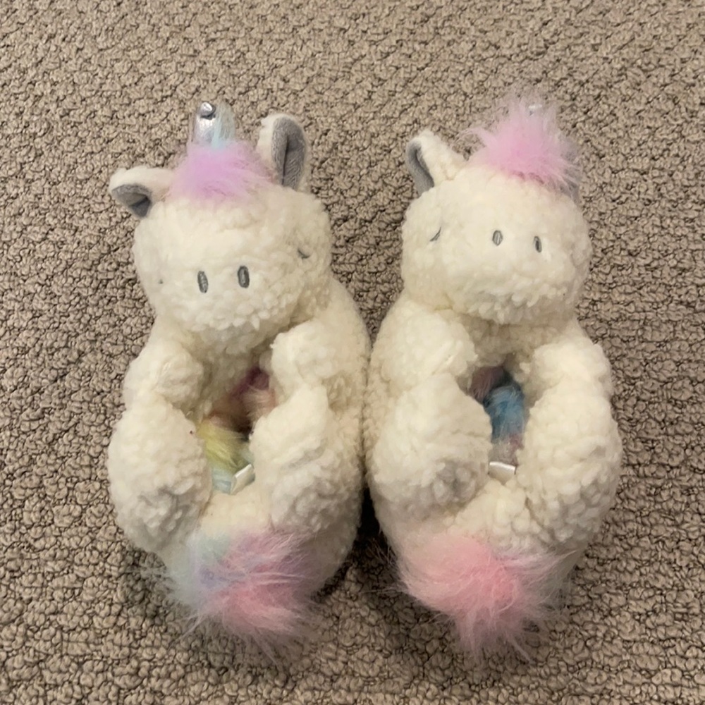 Gap toddler unicorn slippers. Size 5/6 baby/toddler